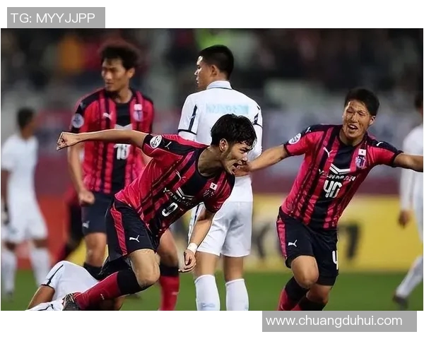 大宫松鼠与清水鼓动的激烈对决展现足球魅力与团队精神